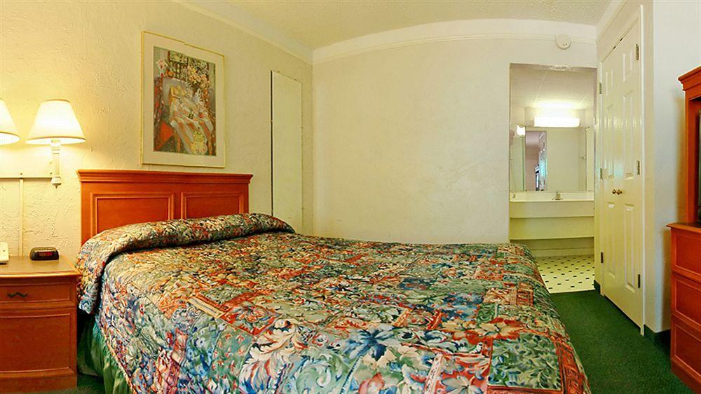 Red Roof Inn Tampa Bay - St. Petersburg Dış mekan fotoğraf